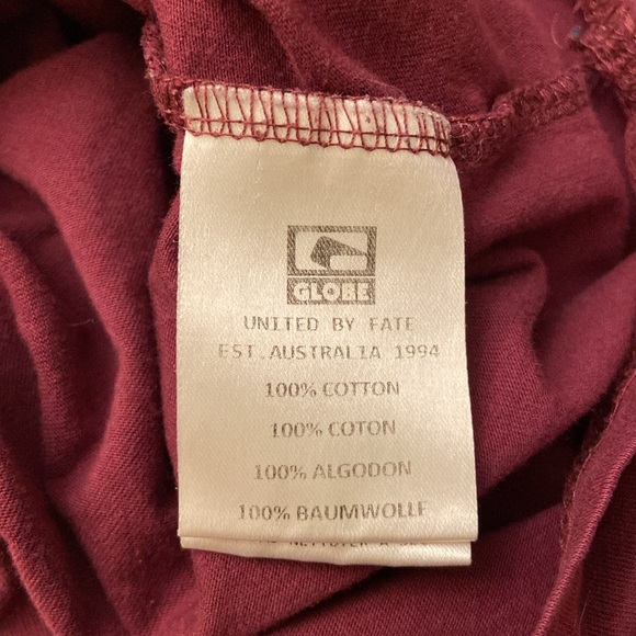 GLOBE Short Sleeve Graphic Tee T-Shirt Men’s Size MEDIUM Burgundy Red Black Logo - Picture 8 of 9